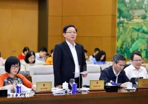 Đẩy mạnh phân cấp, không để phát sinh “giấy phép con” khi sửa luật