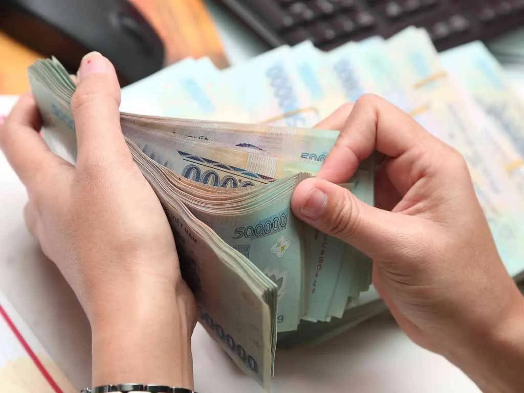 Ngân hàng Nhà nước hút ròng mạnh, lãi suất liên ngân hàng qua đêm giảm sâu
