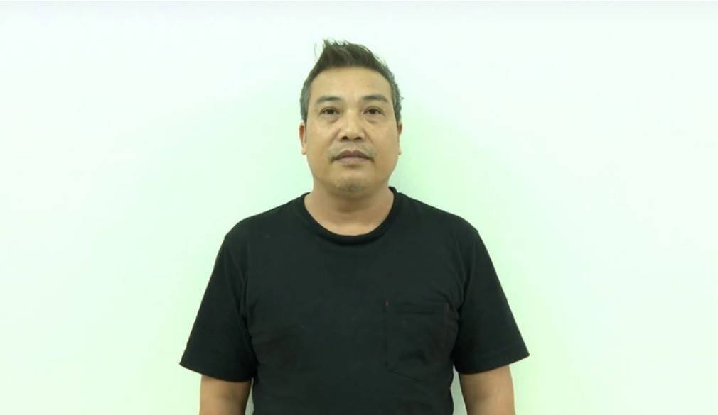 Theo vết đường đi của 28.000 viên kim cương lậu